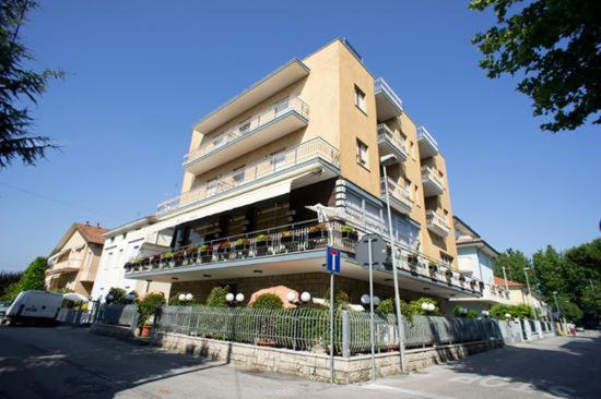 Hotel Luca Rimini Exteriör bild