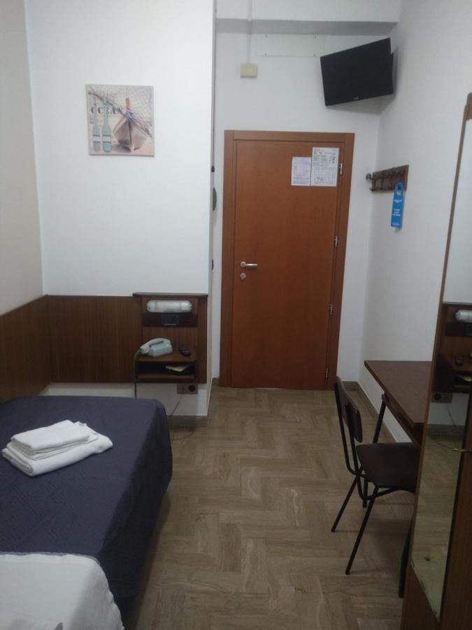 Hotel Luca Rimini Exteriör bild