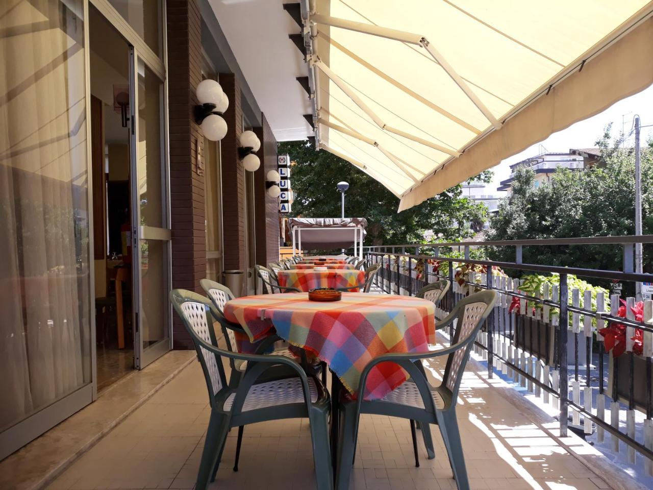 Hotel Luca Rimini Exteriör bild