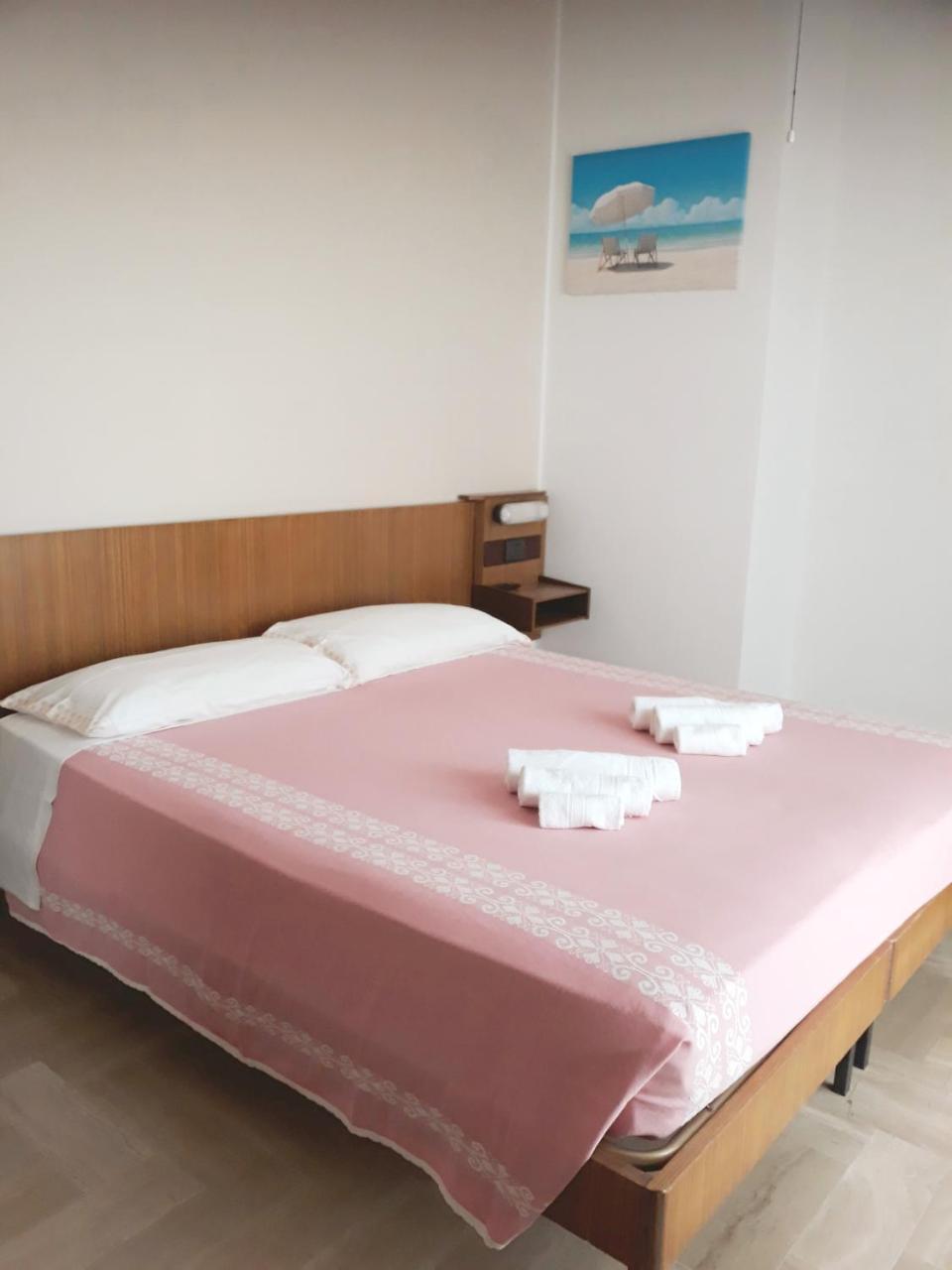 Hotel Luca Rimini Exteriör bild