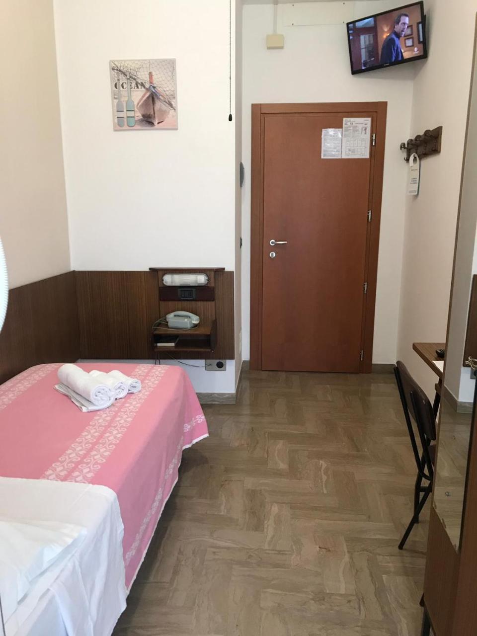Hotel Luca Rimini Exteriör bild